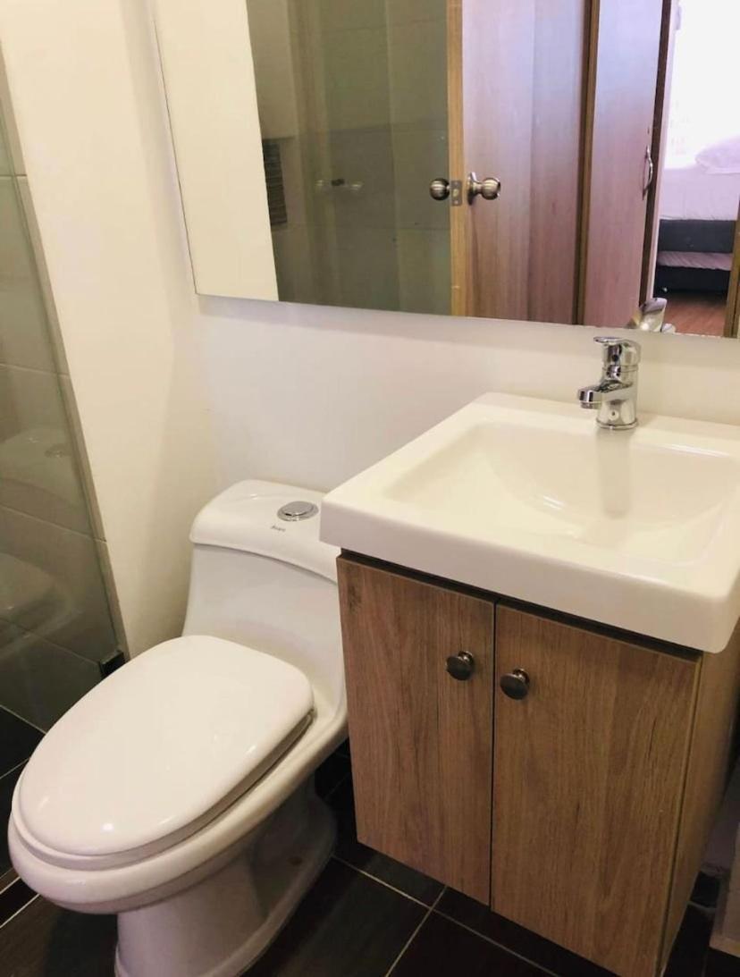 Apartamentos San Jose Vistal Al Lago, Cerca Del Parque. Guatape. מראה חיצוני תמונה